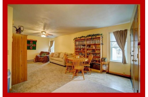 10976-10978 South St, Blue Mounds, WI 53517