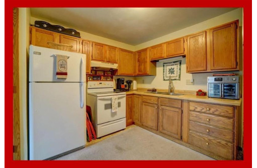 10976-10978 South St, Blue Mounds, WI 53517