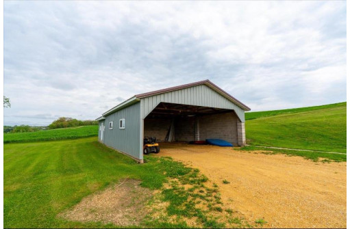 2773 County Road H, Barneveld, WI 53507