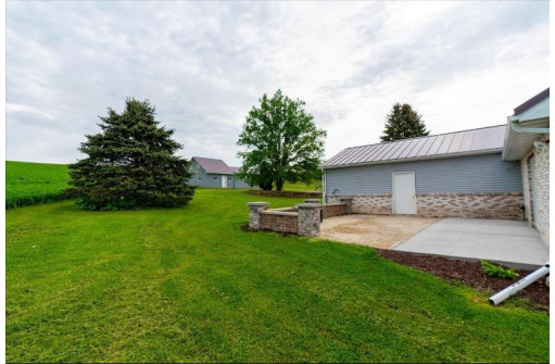 2773 County Road H, Barneveld, WI 53507