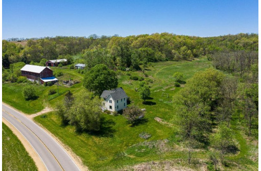 485 County Road H, Mount Horeb, WI 53572