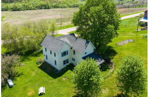 485 County Road H, Mount Horeb, WI 53572