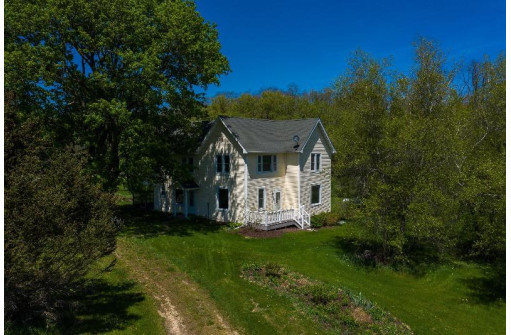 485 County Road H, Mount Horeb, WI 53572