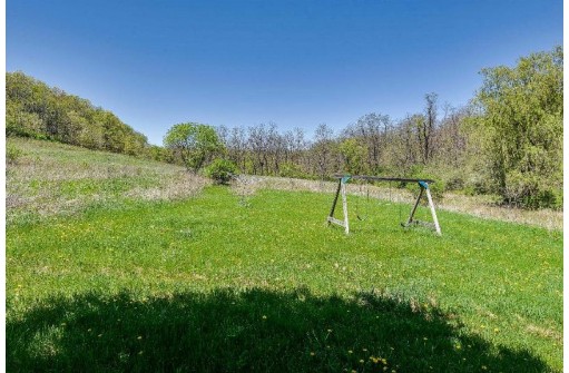 485 County Road H, Mount Horeb, WI 53572