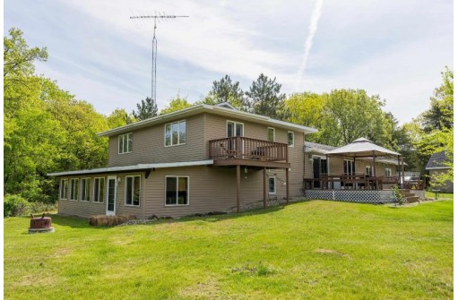 W1613 Golf View Dr, Montello, WI 53949