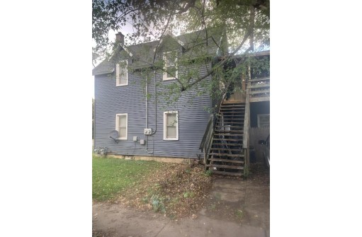 321 W Racine St, Janesville, WI 53548