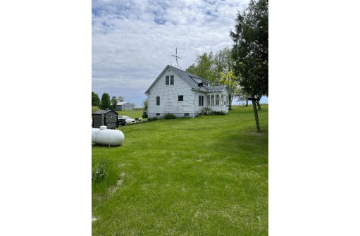 14575 Sno Shoe Ln, Woodman, WI 53827