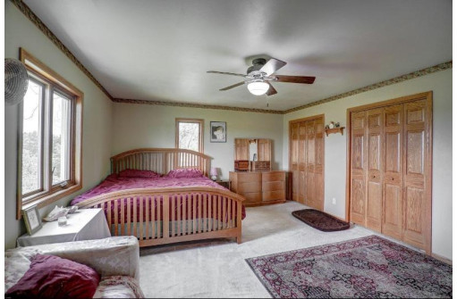 N9230 Hughes Rd, Belleville, WI 53508