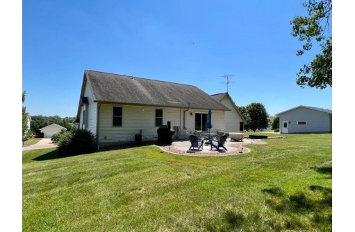 700 Windlach St, New Glarus, WI 53574