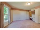 919 Campfire Dr, Sun Prairie, WI 53590