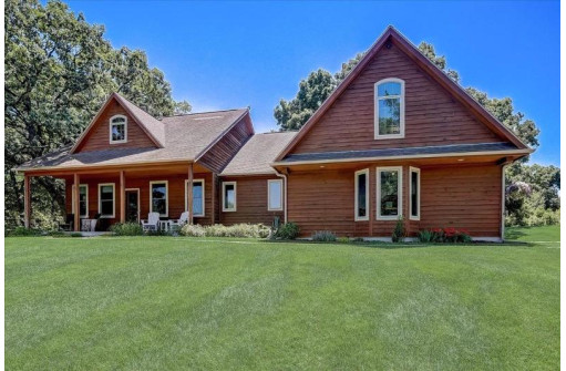 1419 Drotning Rd, Deerfield, WI 53531