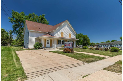 306 E Lake Ave, Monticello, WI 53570