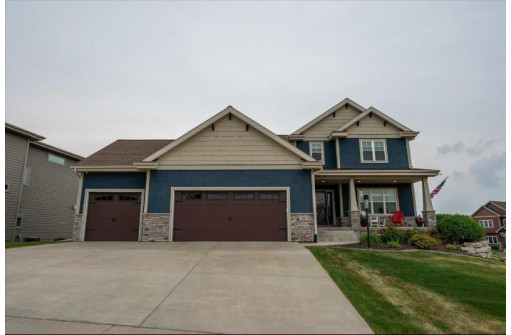 988 Alpine Pky, Oregon, WI 53575