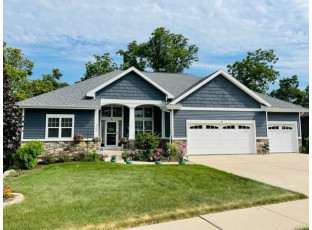 809 Maple Dr Mount Horeb, WI 53572