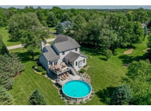 1743 Lunde Cir Stoughton, WI 53589