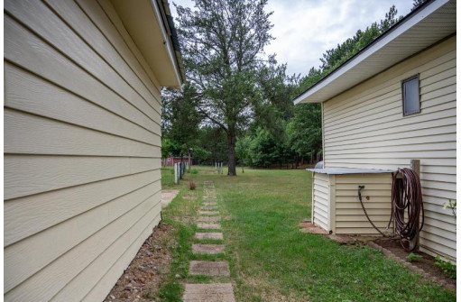 W5523 Bills Ln, Necedah, WI 54646