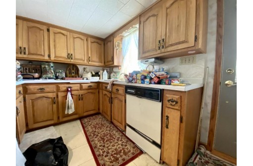 W5349 Burr Oak Ln, Monticello, WI 53570