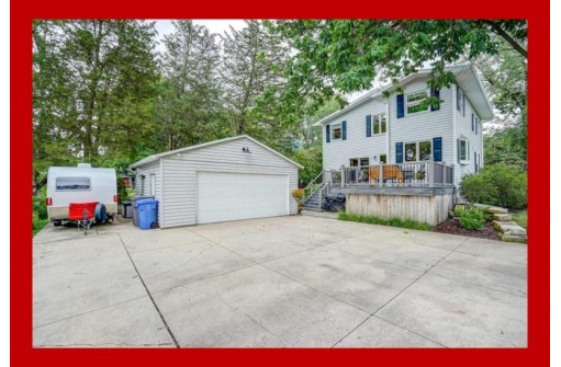 4421 Winnequah Rd, Monona, WI 53716