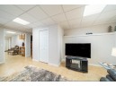 912 Stonehaven Dr, Sun Prairie, WI 53590