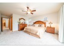 912 Stonehaven Dr, Sun Prairie, WI 53590