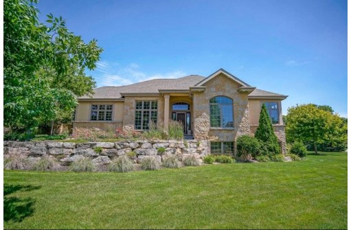 1222 Bongard Dr, Waunakee, WI 53597