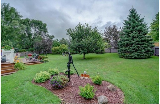 413 Bailey Dr, Madison, WI 53718