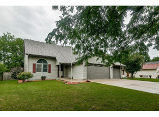 2306 Parkmeadow Dr Beloit, WI 53511