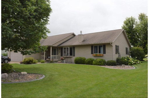 708 Winter Ave, Waupun, WI 53963