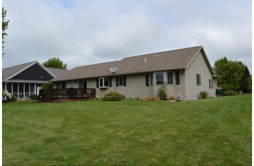 708 Winter Ave, Waupun, WI 53963