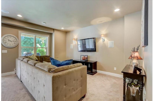 2917 Winter Park Pl, Madison, WI 53719