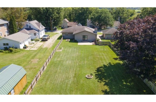 615 Medbury St, Kendall, WI 54638