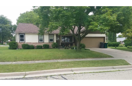 13 Reids Dr, Waupun, WI 53963