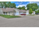 802 Waters Edge Ct, Marshall, WI 53559