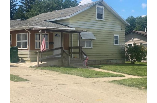 113 E Lawton St, Edgerton, WI 53534