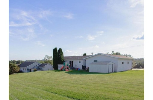 509 N Bennett Rd, Dodgeville, WI 53533