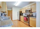 3218 Stonecreek Dr, Madison, WI 53719