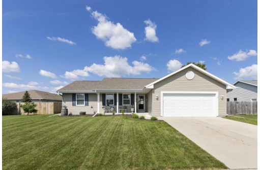 1534 Radhika St, Fort Atkinson, WI 53538