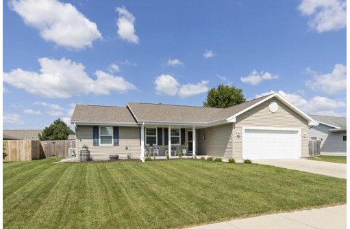 1534 Radhika St, Fort Atkinson, WI 53538