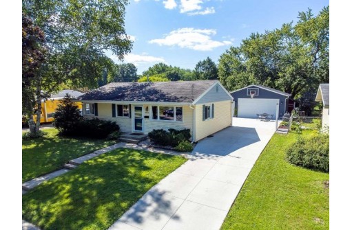 1313 Monica Ln, Madison, WI 53704