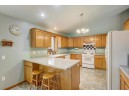 6635 Parkway Dr, Sun Prairie, WI 53590