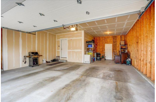 822 Shooting Star Cir, DeForest, WI 53532