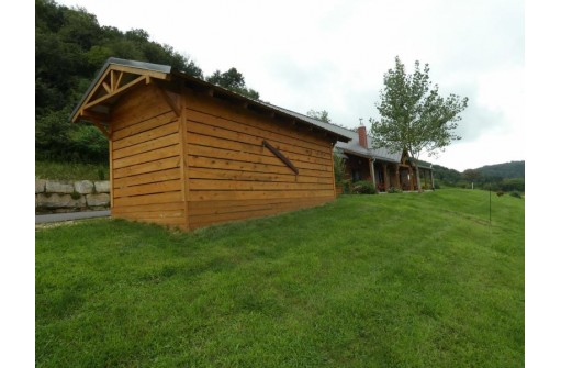 42243 S Knapp Creek Ln, Gays Mills, WI 54631