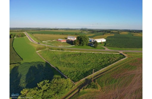 1877 County Road A & D, Platteville, WI 53818-0000