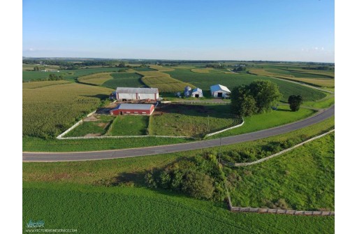 1877 County Road A & D, Platteville, WI 53818-0000