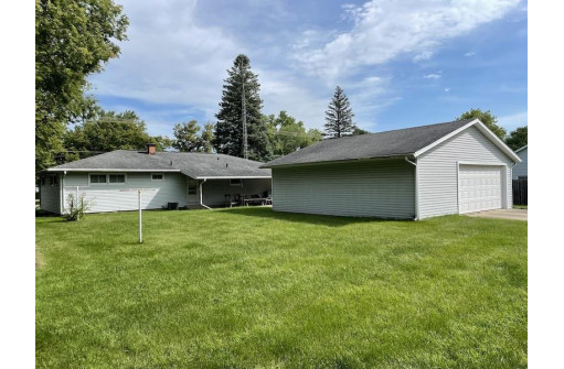 315 E Nebraska St, Muscoda, WI 53573