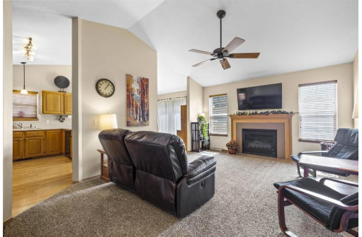 5101 Butterfield Dr, Madison, WI 53704