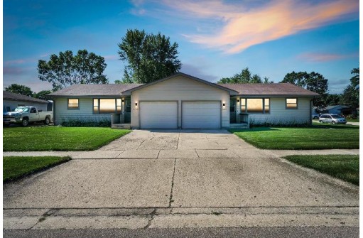 2406 Kenwood Ave, Janesville, WI 53545