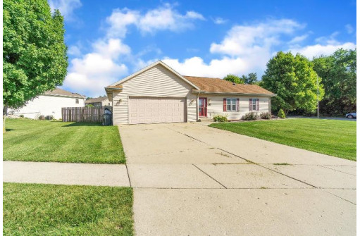 278 E Sunset Dr, Milton, WI 53563