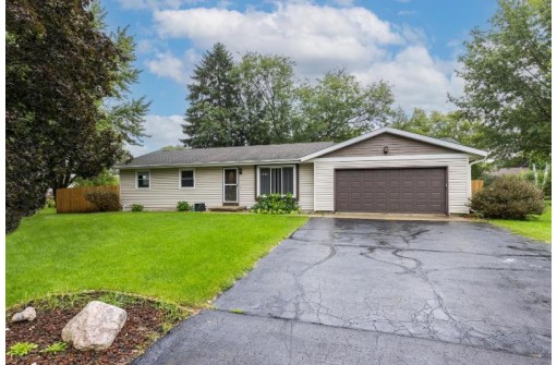 403 Clancey Ln, Stoughton, WI 53589