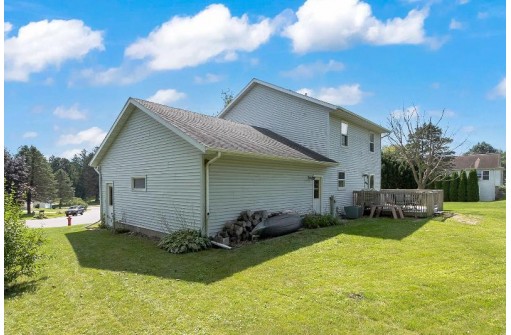 610 Bob White Ct, Lodi, WI 53555